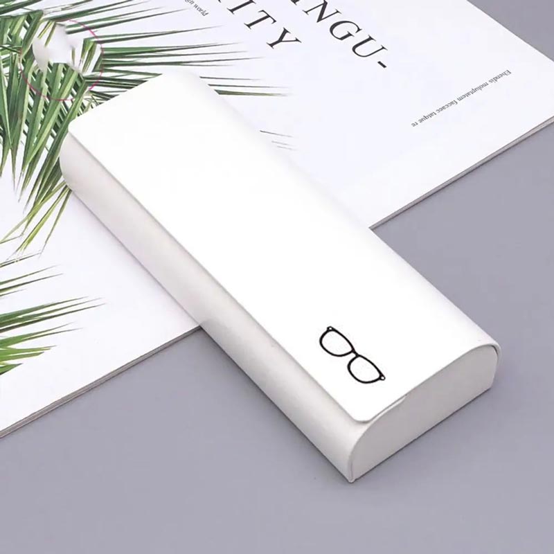 Custodia per occhiali minimalista in pelle rigida