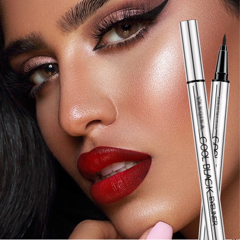 ✨ Eyeliner waterproof e a prova di sbavature – Precisione e nero intenso per 24 ore! ✨