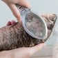 🥳Offerta 2026🥳💞50.000+ Venduti! 🐟🧹 50% SCONTO! Squamapesce con Raccogliscaglie – Raschietto in acciaio inox, camera di raccolta integrata, lavello sempre in ordine. Più compri, più risparmi – da €4,99 – regalo perfetto! 🛁✨