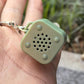 ⌨️🐸 תנו לכיף להשתולל! צעצוע מחזיק המפתחות "Click 'n Croak" – האות הסודי שלכם להרפתקה! 🐸⌨️