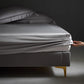 🛏️ Approfitta del 50% di sconto ora! Lenzuolo con angoli in raso sintetico – morbido come la seta, traspirante e ipoallergenico – per un sonno fresco, lussuoso e riposante. 🌙✨