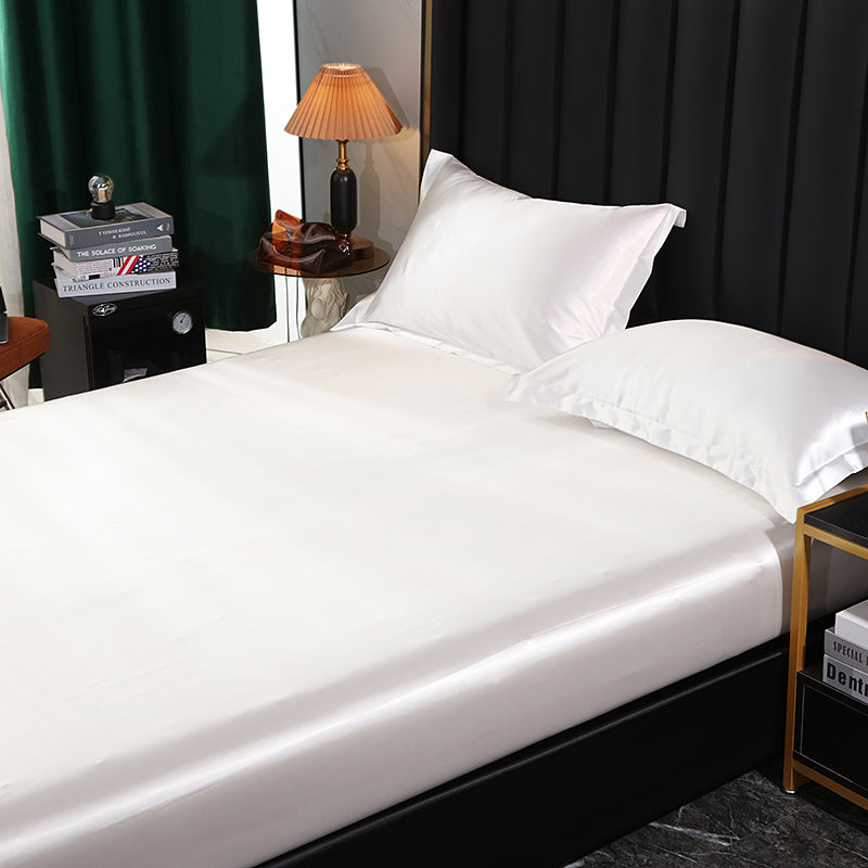 🛏️ Approfitta del 50% di sconto ora! Lenzuolo con angoli in raso sintetico – morbido come la seta, traspirante e ipoallergenico – per un sonno fresco, lussuoso e riposante. 🌙✨