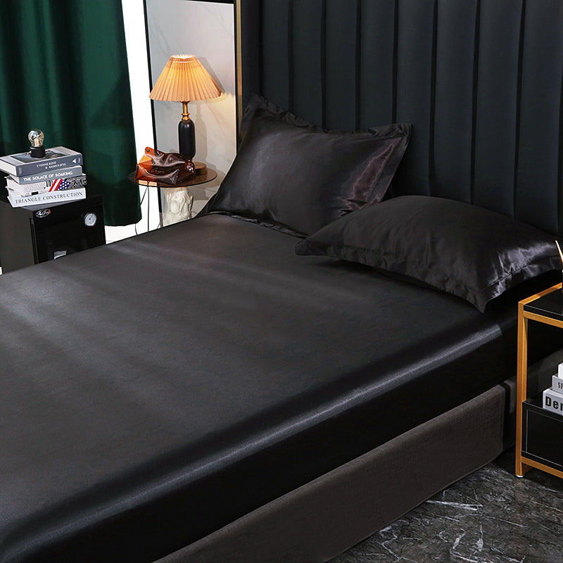 🛏️ Approfitta del 50% di sconto ora! Lenzuolo con angoli in raso sintetico – morbido come la seta, traspirante e ipoallergenico – per un sonno fresco, lussuoso e riposante. 🌙✨