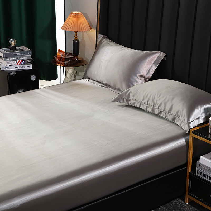 🛏️ Approfitta del 50% di sconto ora! Lenzuolo con angoli in raso sintetico – morbido come la seta, traspirante e ipoallergenico – per un sonno fresco, lussuoso e riposante. 🌙✨
