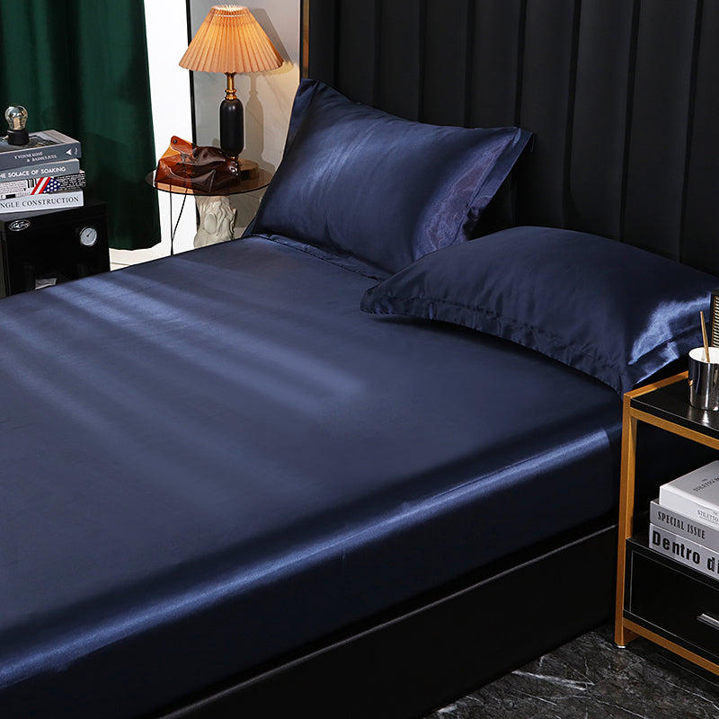 🛏️ Approfitta del 50% di sconto ora! Lenzuolo con angoli in raso sintetico – morbido come la seta, traspirante e ipoallergenico – per un sonno fresco, lussuoso e riposante. 🌙✨