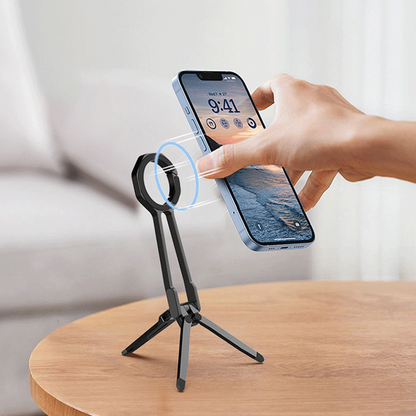 Supporto Magnetico Portatile 4 in 1 per Smartphone con Design a Moschettone