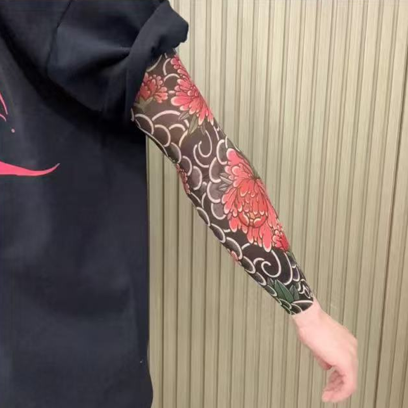 Manicotti Ultra Sottili con Protezione Solare e Stampa Effetto Tatuaggio