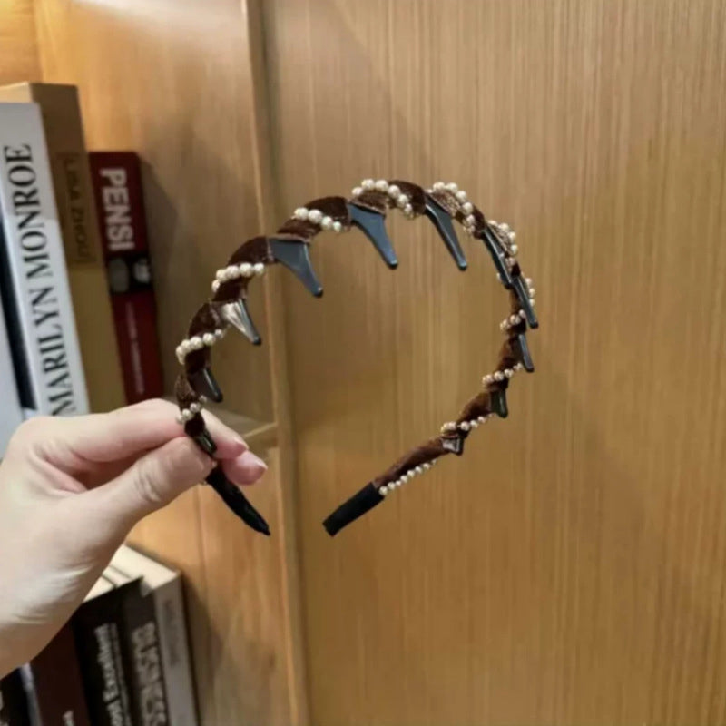 🔥2025 Vendita calda: Acquista 1 e ricevi 1 gratis 🔥Cerchietto vintage con perle artificiali a cranio alto