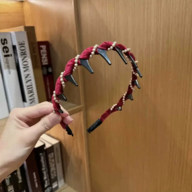 🔥2025 Vendita calda: Acquista 1 e ricevi 1 gratis 🔥Cerchietto vintage con perle artificiali a cranio alto