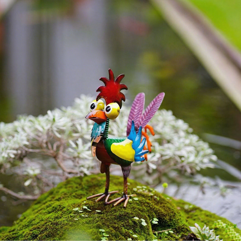 Simpatica Decorazione da Giardino a Forma di Gallo in Metallo