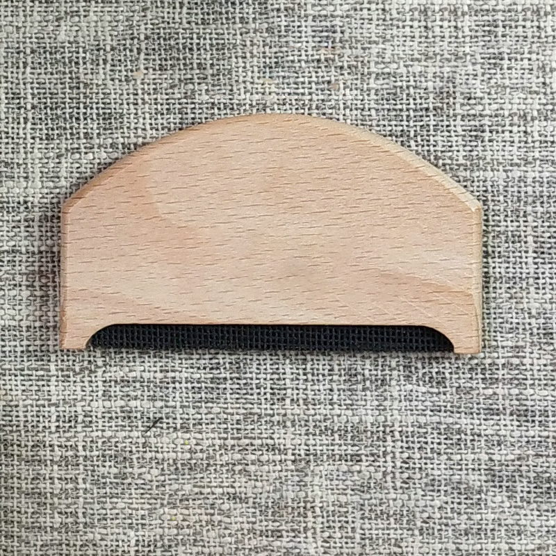 🎁 Hot Sale 49% OFF 🔥Manual Wooden Fabric Shaver for Clothes