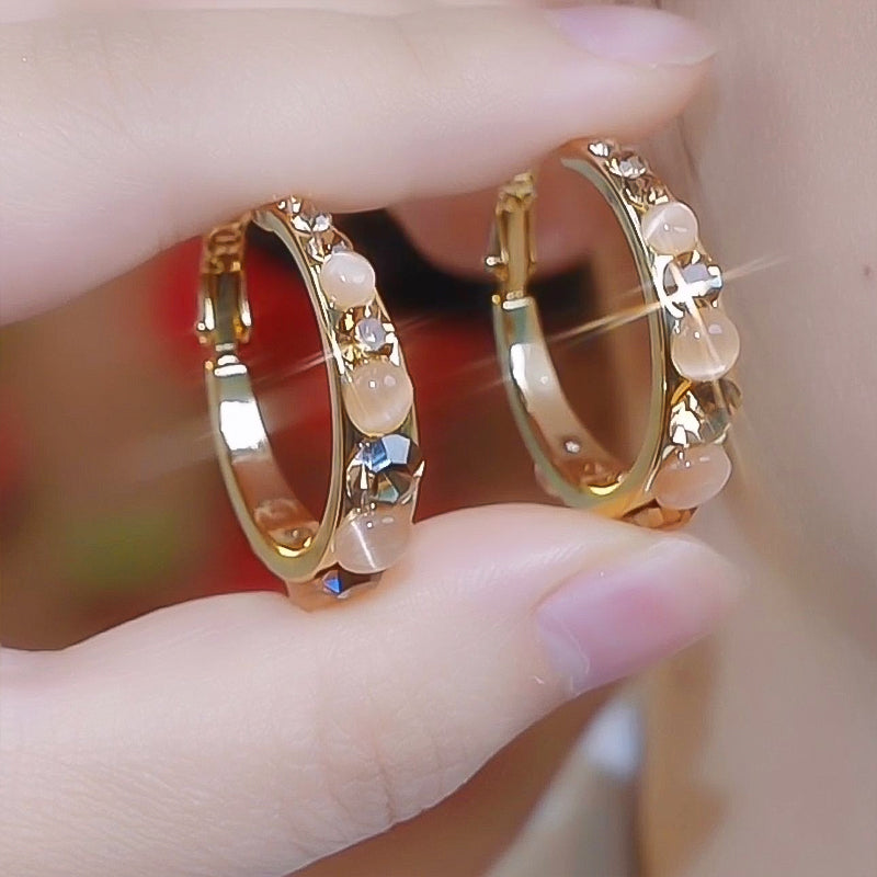 Orecchini Leggeri Versatili e Scintillanti da Donna