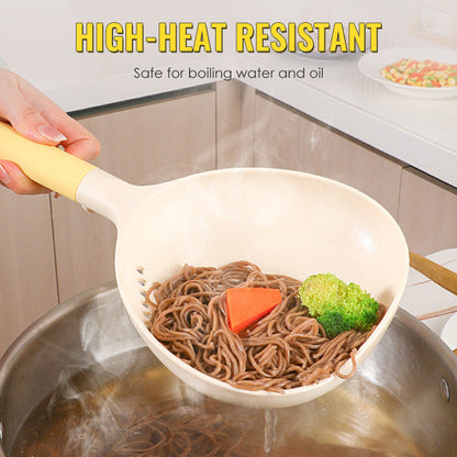🥄 COMPRA 2 E RICEVI 3! ✨ CUCCHIAIO DA SERVIRE 2 IN 1 - Grande capacità con colino integrato, silicone resistente al calore per cucinare e servire, lavabile in lavastoviglie 🍝🔍