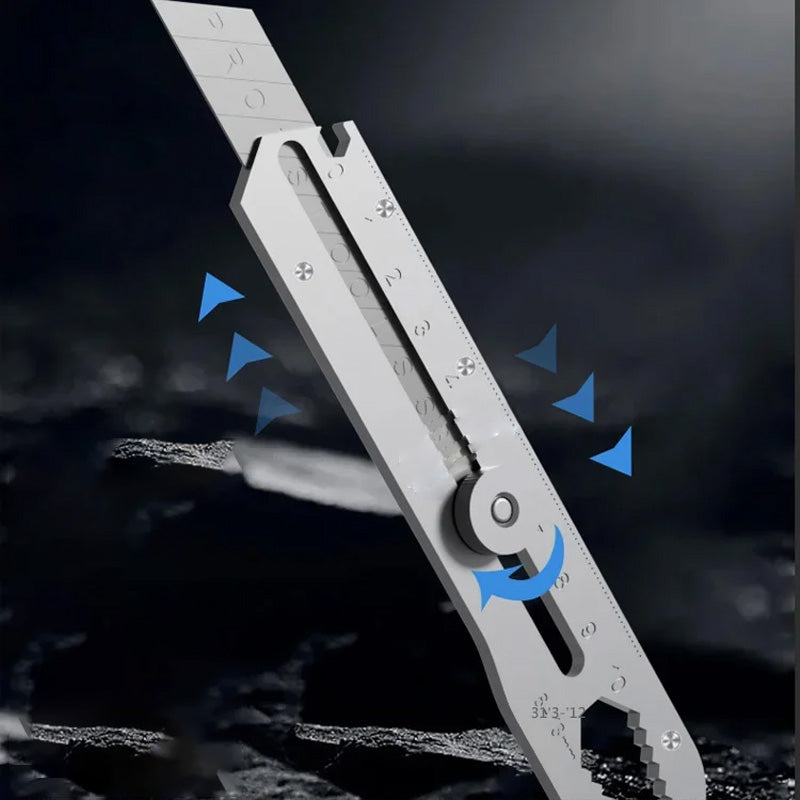Coltello multiuso con lama retrattile a scatto
