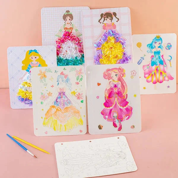 Album da disegno creativo disegnato a mano con adesivi