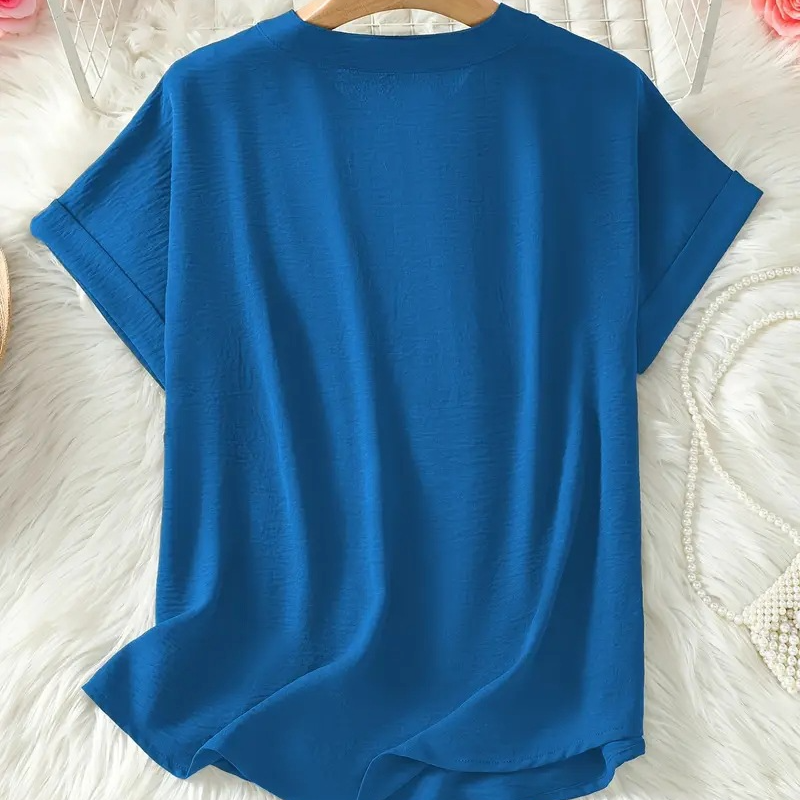 👚SCONTO DEL 60%! 🔥Top alla moda a maniche corte, ampio, con scollo a V profondo, orlo asimmetrico e tessuto leggero (5 colori, taglie dalla S alla 2XL) 🌸