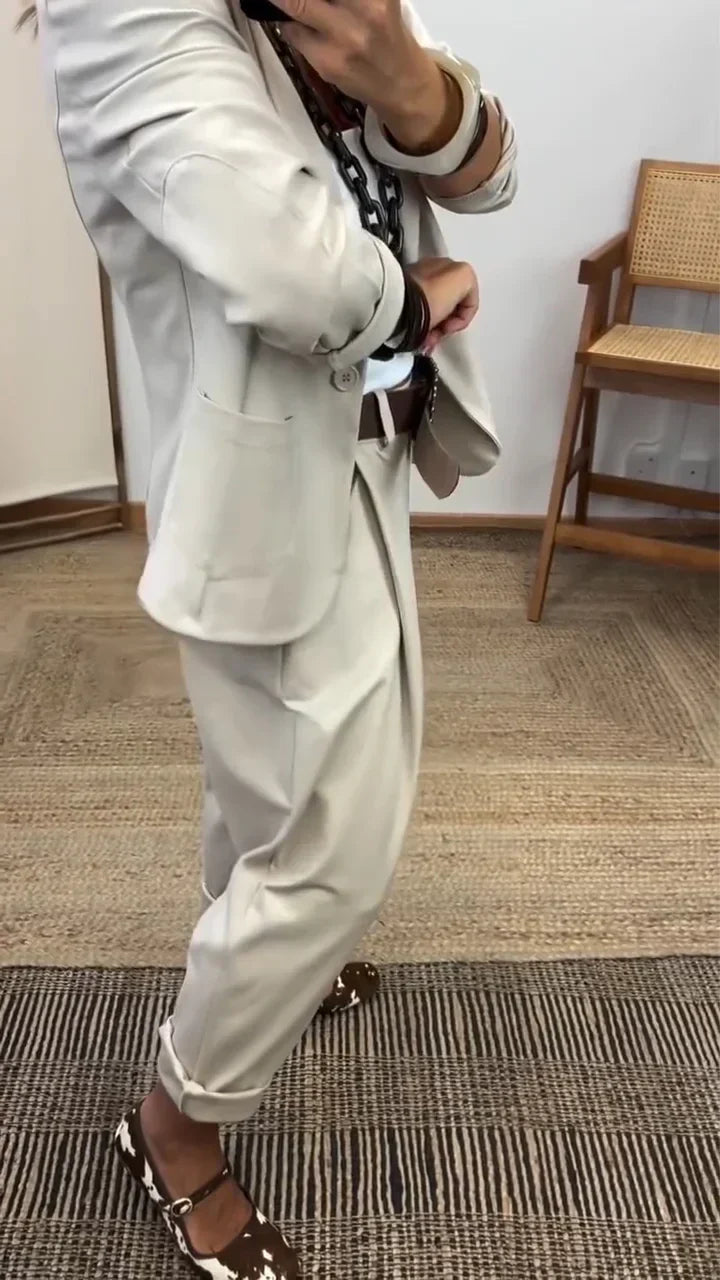 Giacca con colletto da donna + pantaloni - Elegante completo da lavoro