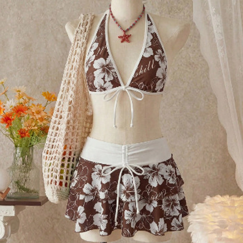 Set Bikini a 3 Pezzi con Stampa Floreale e Gonna a Volant