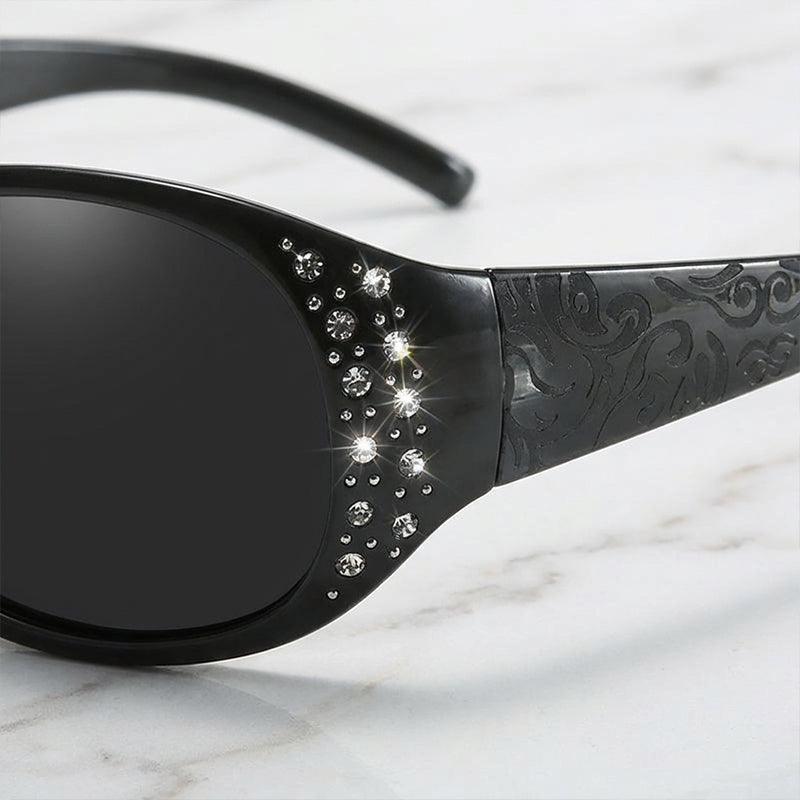 🥳SALDI 2026 IMPERDIBILI🥳💞 Occhiali da sole oversize retrò – Lenti polarizzate antiriflesso, protezione UV400. Dettagli con strass per un tocco di glamour. Adatti a tutte le forme del viso. Un accessorio di stile essenziale. 🕶️💎