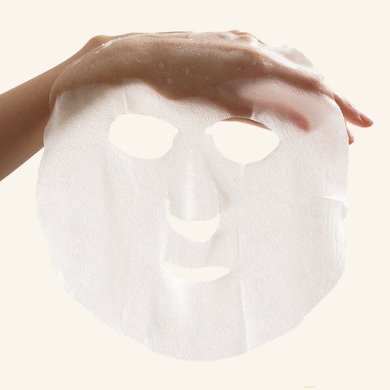 Maschera in tessuto illuminante, idratante e anti-macchie