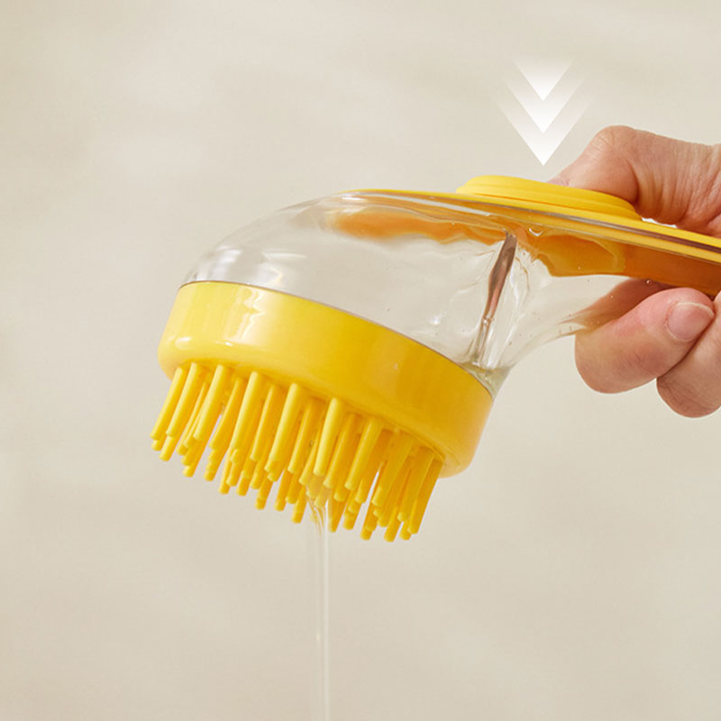 Spazzola per il bagno degli animali con dosatore di sapone