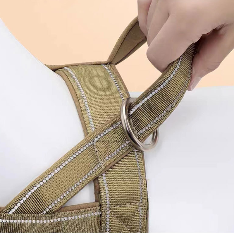 Imbracatura tattica per cani resistente con maniglia