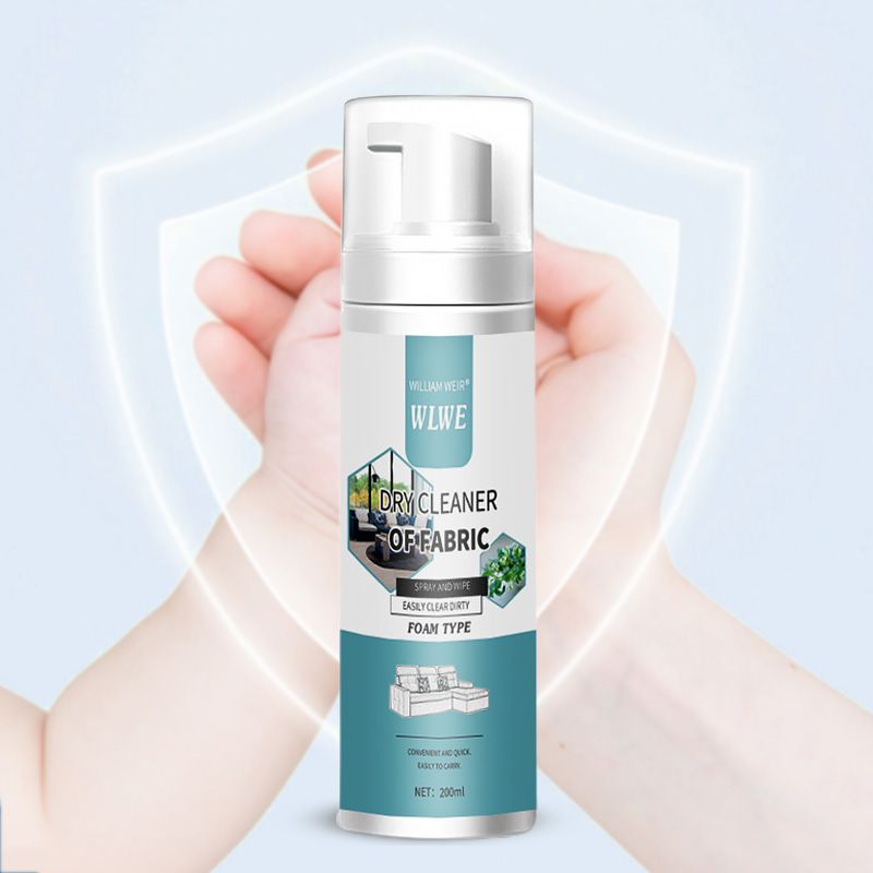 Potente detergente in schiuma per tessuti