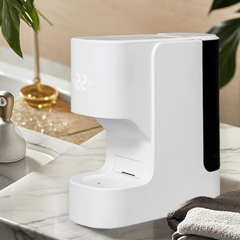 Dispenser automatico per asciugamani caldi