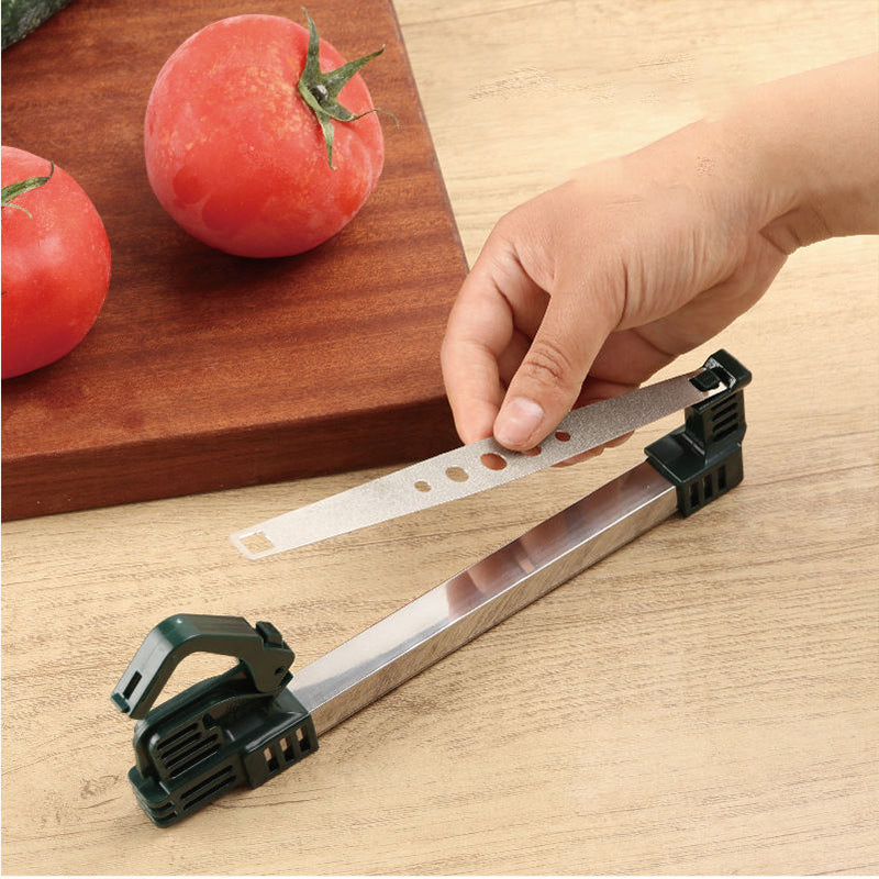 ✨Affilatore Rapido con Abrasivo Diamantato🔪Affila coltelli rapidamente, lama sempre tagliente. Design semplice e sicuro, adatto per coltelli da cucina.