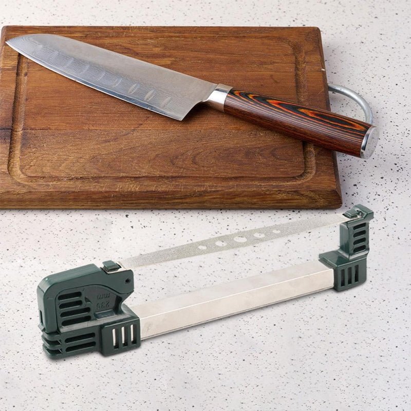 ✨Affilatore Rapido con Abrasivo Diamantato🔪Affila coltelli rapidamente, lama sempre tagliente. Design semplice e sicuro, adatto per coltelli da cucina.