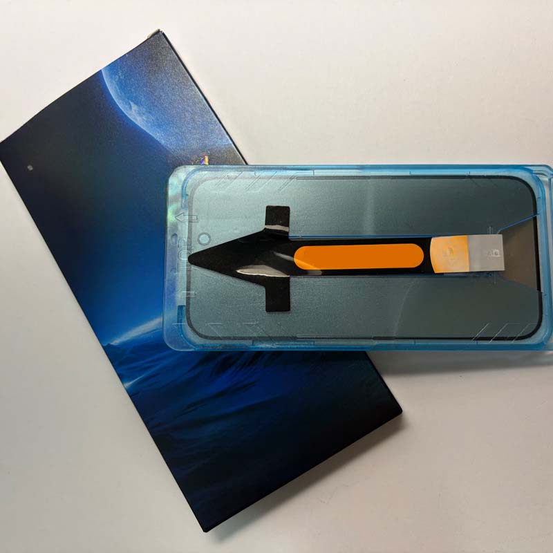 🤖 Installazione a prova di errore! ✨ Kit di protezione schermo autoallineante antipolvere. 📱
