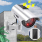🥳2026 NUOVO ARRIVO🥳💞50K+ VENDUTI!🔥50% DI SCONTO! ☀️📹 Telecamera Finta da Esterno a Energia Solare con LED Lampeggiante — Design realistico, pannello solare auto‑ricaricabile, LED lampeggiante dissuade i malintenzionati, nessun cablaggio necessario ✨