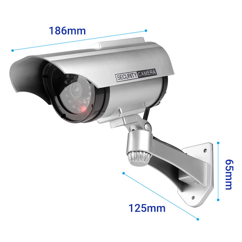 🥳2026 NUOVO ARRIVO🥳💞50K+ VENDUTI!🔥50% DI SCONTO! ☀️📹 Telecamera Finta da Esterno a Energia Solare con LED Lampeggiante — Design realistico, pannello solare auto‑ricaricabile, LED lampeggiante dissuade i malintenzionati, nessun cablaggio necessario ✨