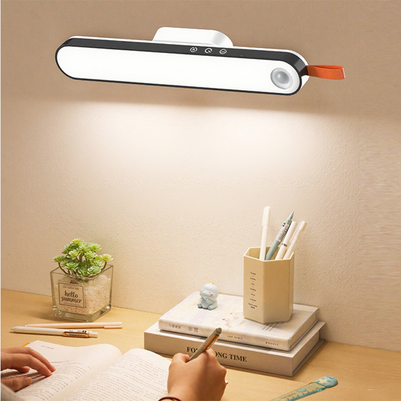 Lampada LED ricaricabile da interno con sensore di movimento e supporto magnetico