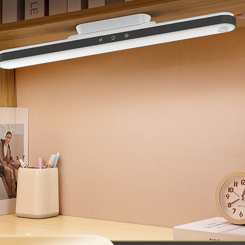 Lampada LED ricaricabile da interno con sensore di movimento e supporto magnetico