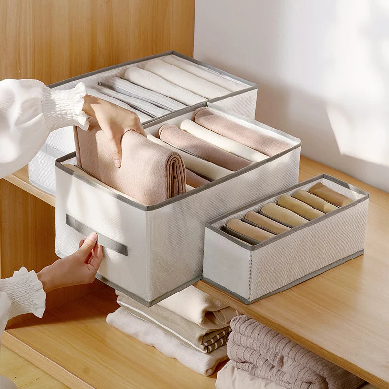 ✨Organizer per cassetti e armadi a 7 scomparti👕Per riporre maglie, calze, biancheria intima. Mantiene l’ordine, evita il disordine nel guardaroba. Morbido e resistente, pieghevole quando non serve.