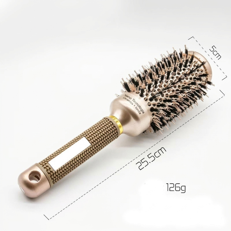 💇‍♀️ Spazzola professionale volumizzante a bocciolo: fusto ventilato per un'asciugatura rapida, impugnatura ergonomica. Solleva le radici e dona volume in soli minuti. 3 colori (grigio / caffè / oro) ✨