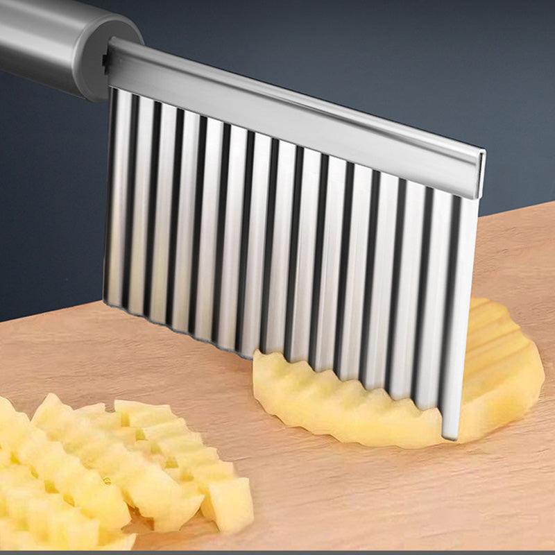 ✨ Coltello ondulato per tagliare verdure – Dì Addio alle fette noiose e monotone! 🚫 Lama in acciaio inox affilata, impugnatura ergonomica, multifunzione, facile da pulire e riporre 🥔