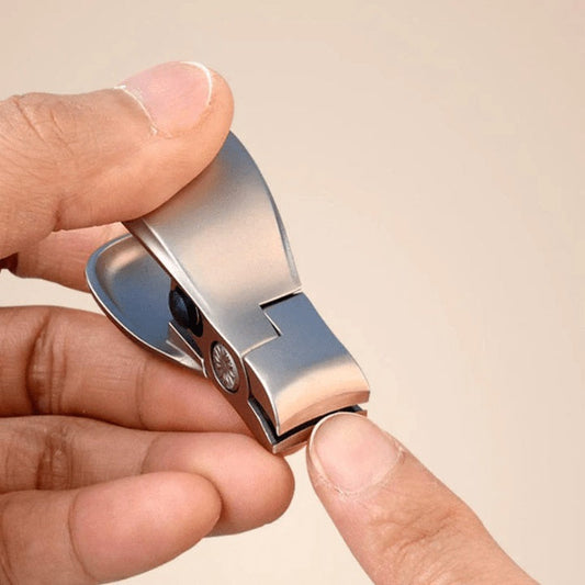 Nail clippers with wide opening